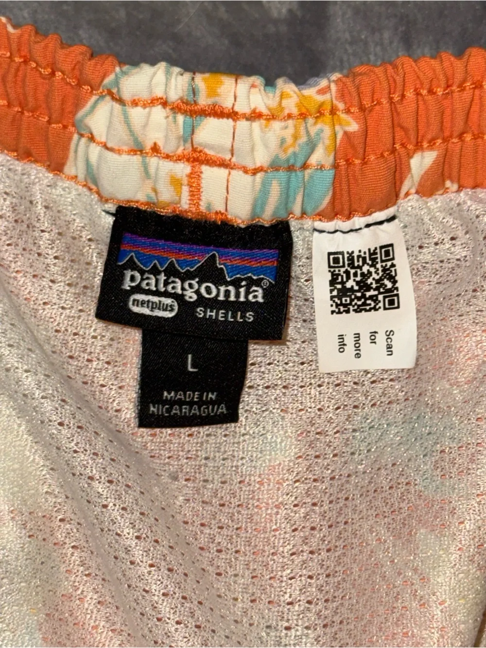 Patagonia Men’s Baggies Swim Trunks 5” Orange Flowers Size Large